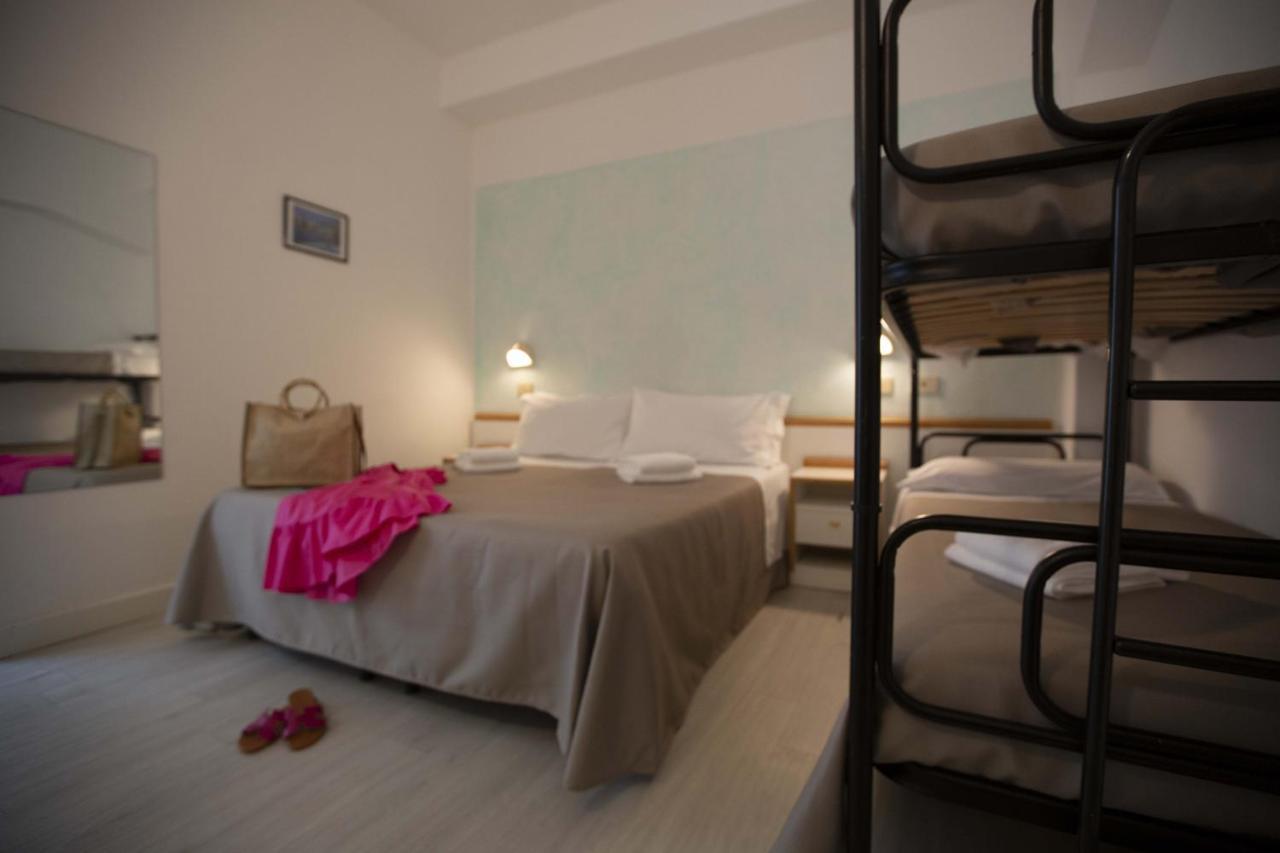 Hotel Eden B&B Cattolica Exterior foto