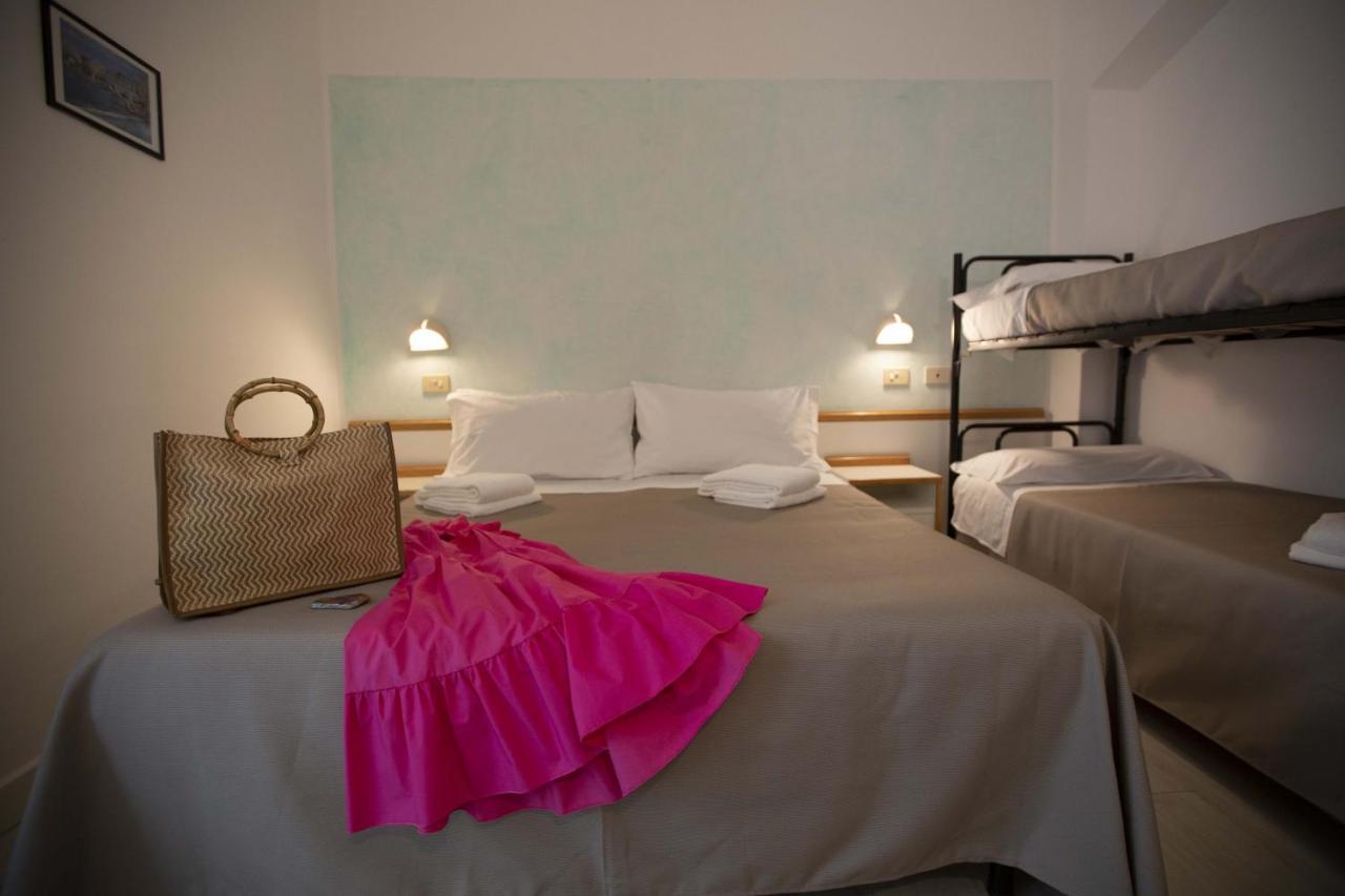 Hotel Eden B&B Cattolica Exterior foto