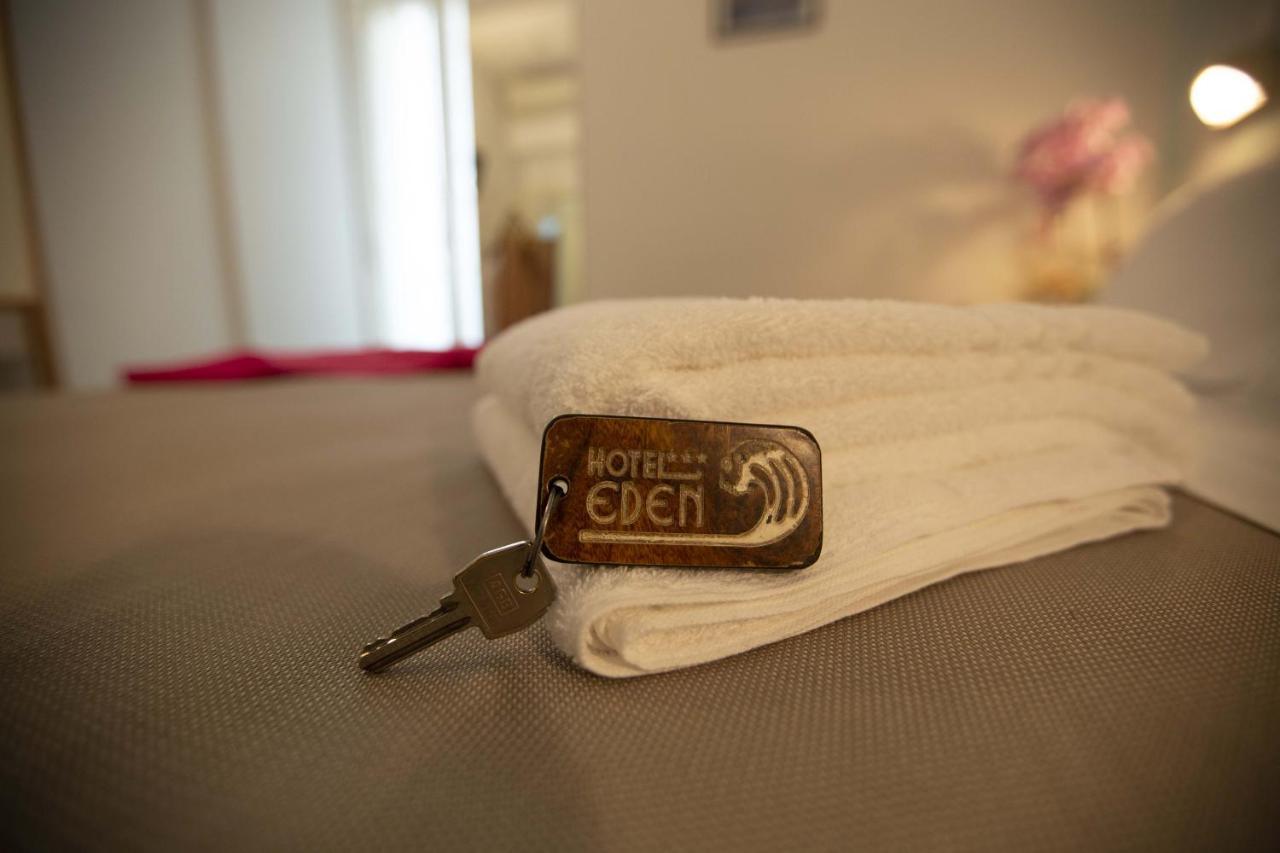 Hotel Eden B&B Cattolica Exterior foto