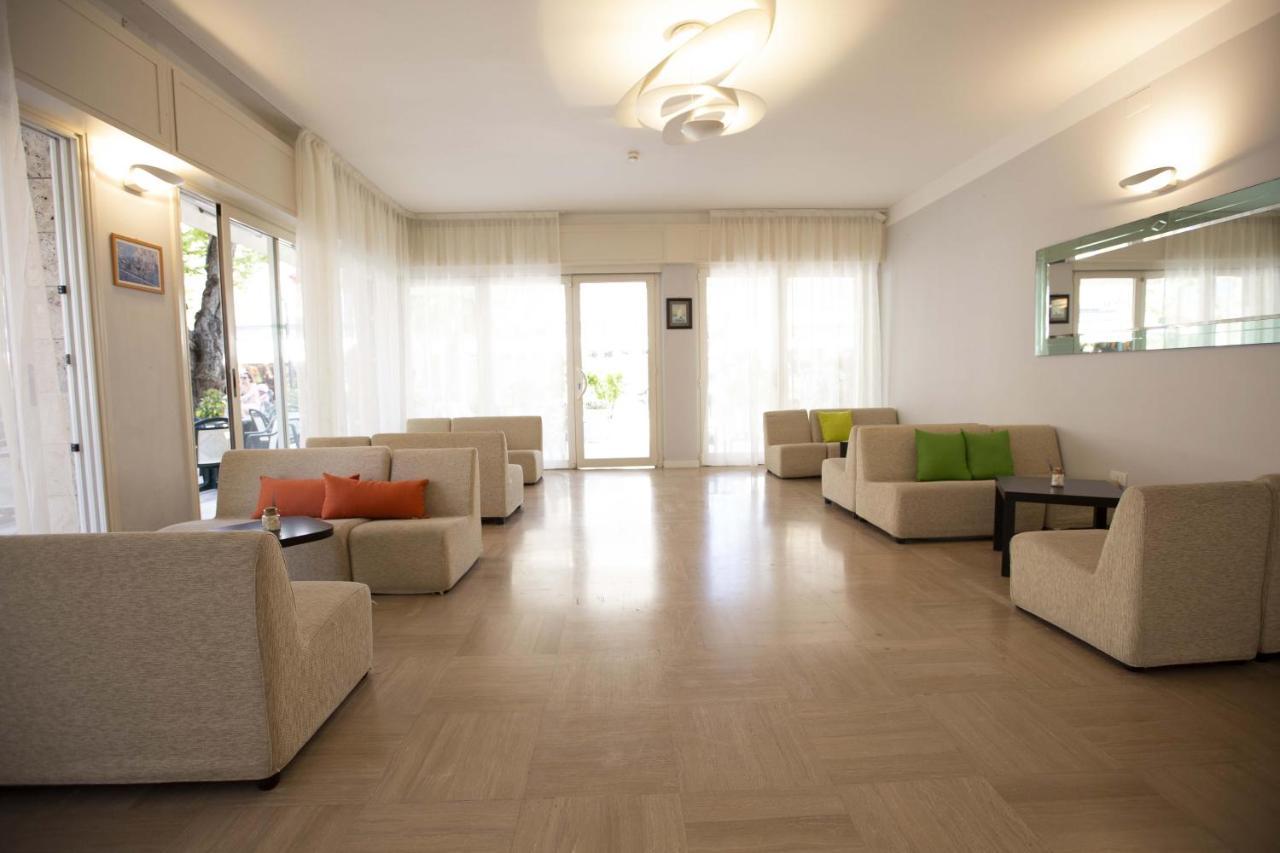 Hotel Eden B&B Cattolica Exterior foto