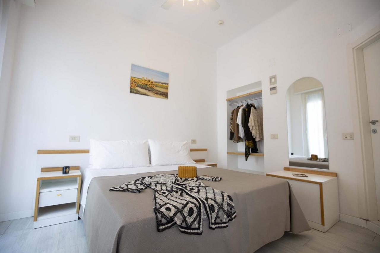 Hotel Eden B&B Cattolica Exterior foto