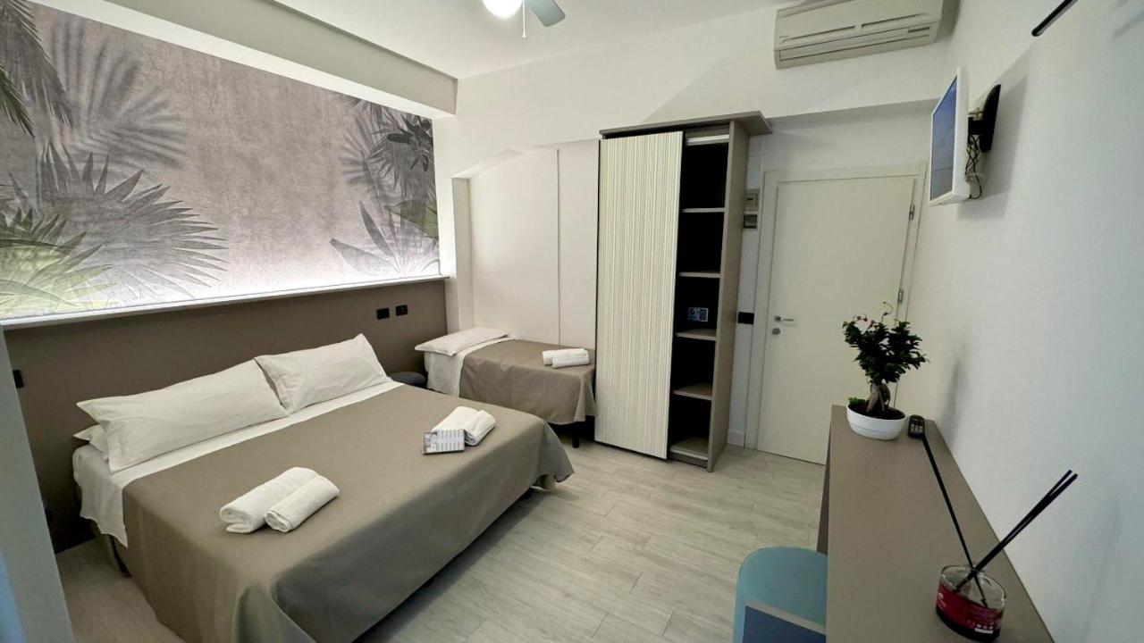 Hotel Eden B&B Cattolica Exterior foto