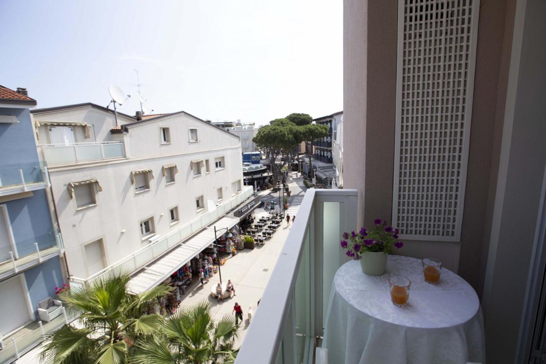 Hotel Eden B&B Cattolica Exterior foto